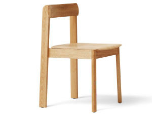 Штабелируемый стул из дуба с открытой спинкой
