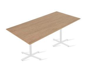 Деревянный прямоугольный стол