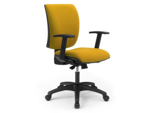 Регулируемый по высоте офисный стул с подлокотниками