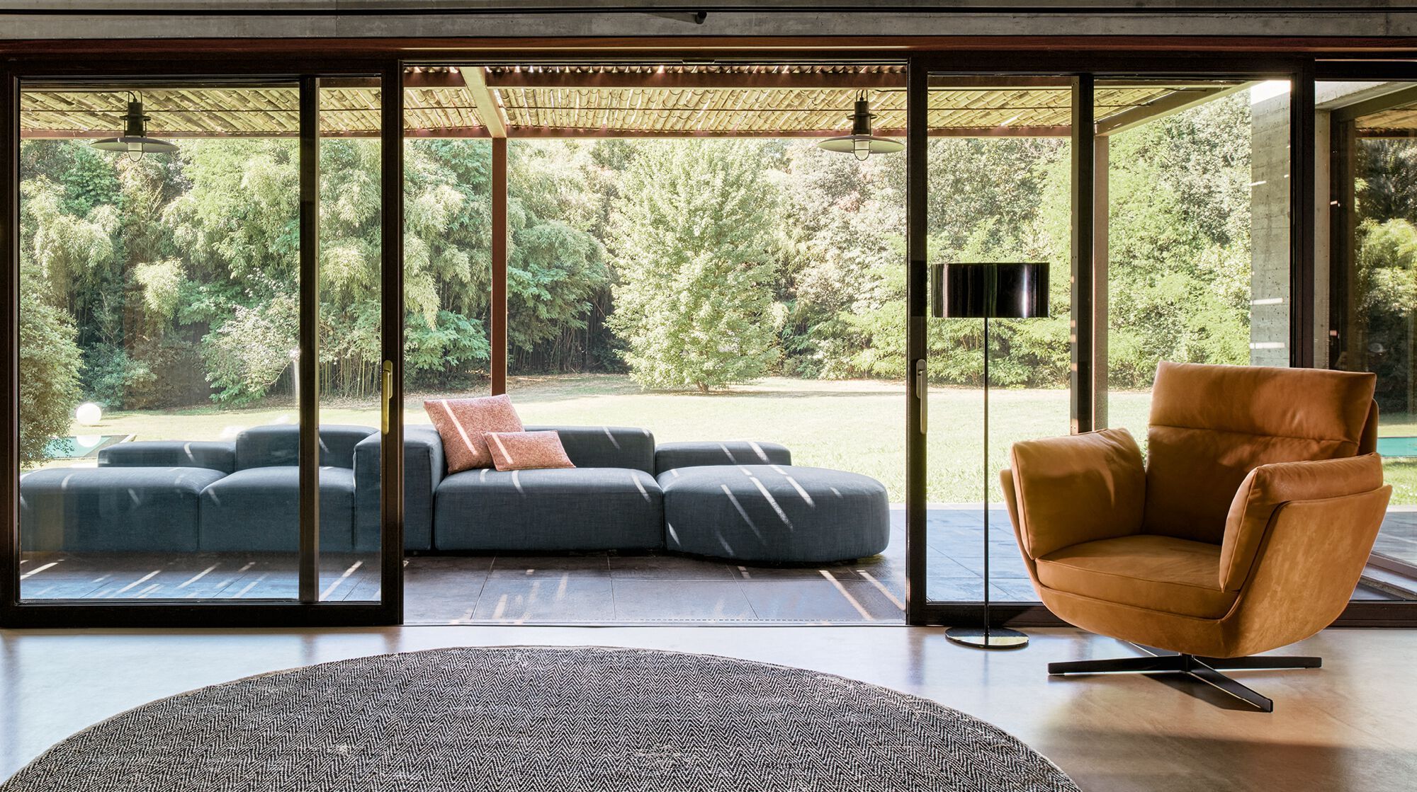 Тканевое кресло для ног с подлокотниками Twils Biggie ARCH-00130118 - Вид №3