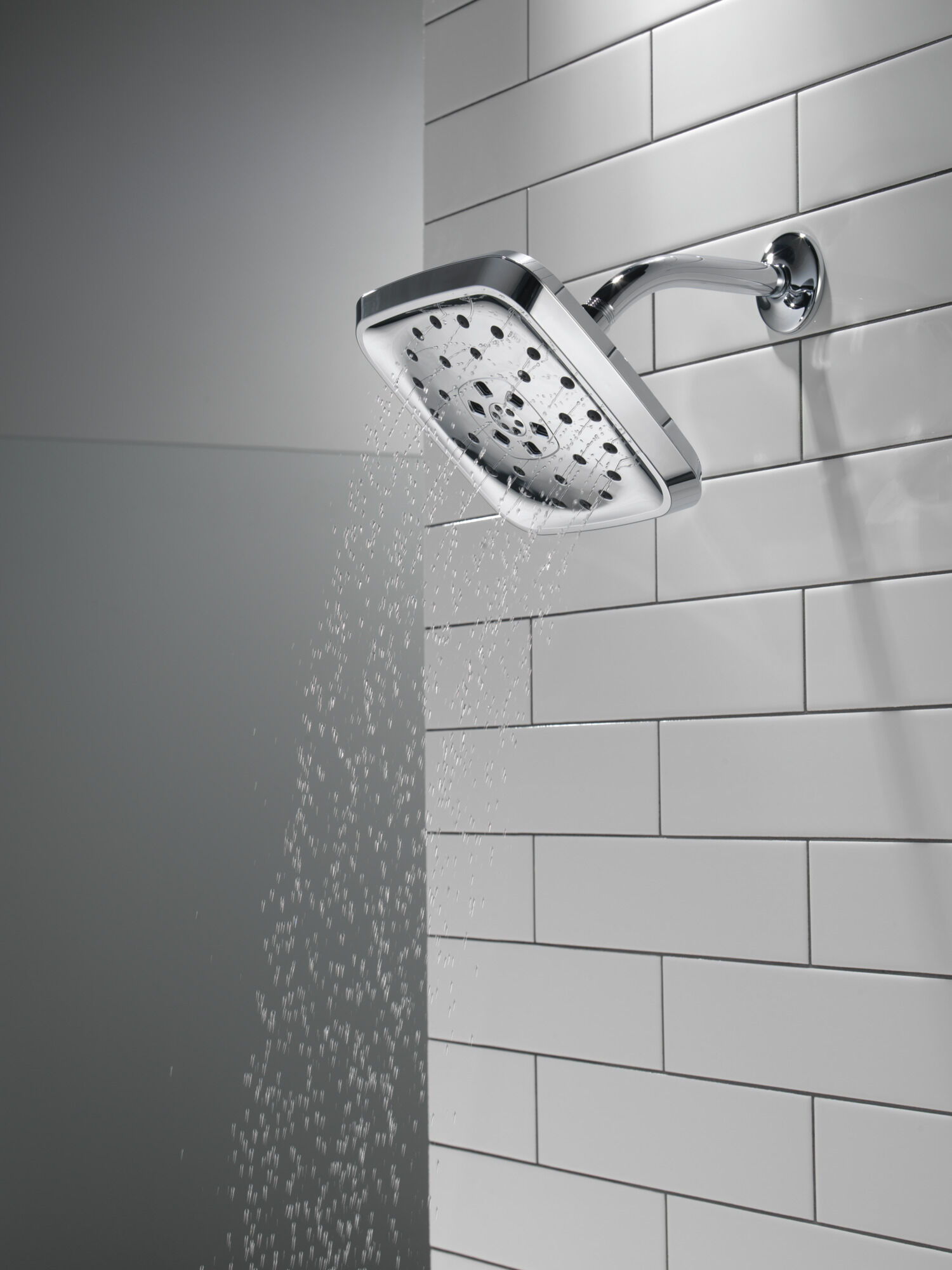 52460-PN H2Okinetic® 4-х позиционная душевая лейка с UltraSoak ™ Delta Faucet Universal Showering Полированный никель  - Вид №5