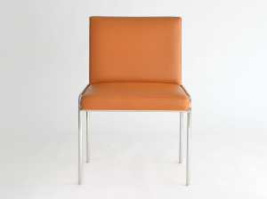 Кожаный стул без подлокотников