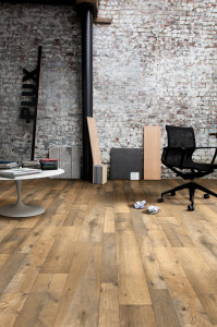 Нескользящий виниловый пол с эффектом дерева