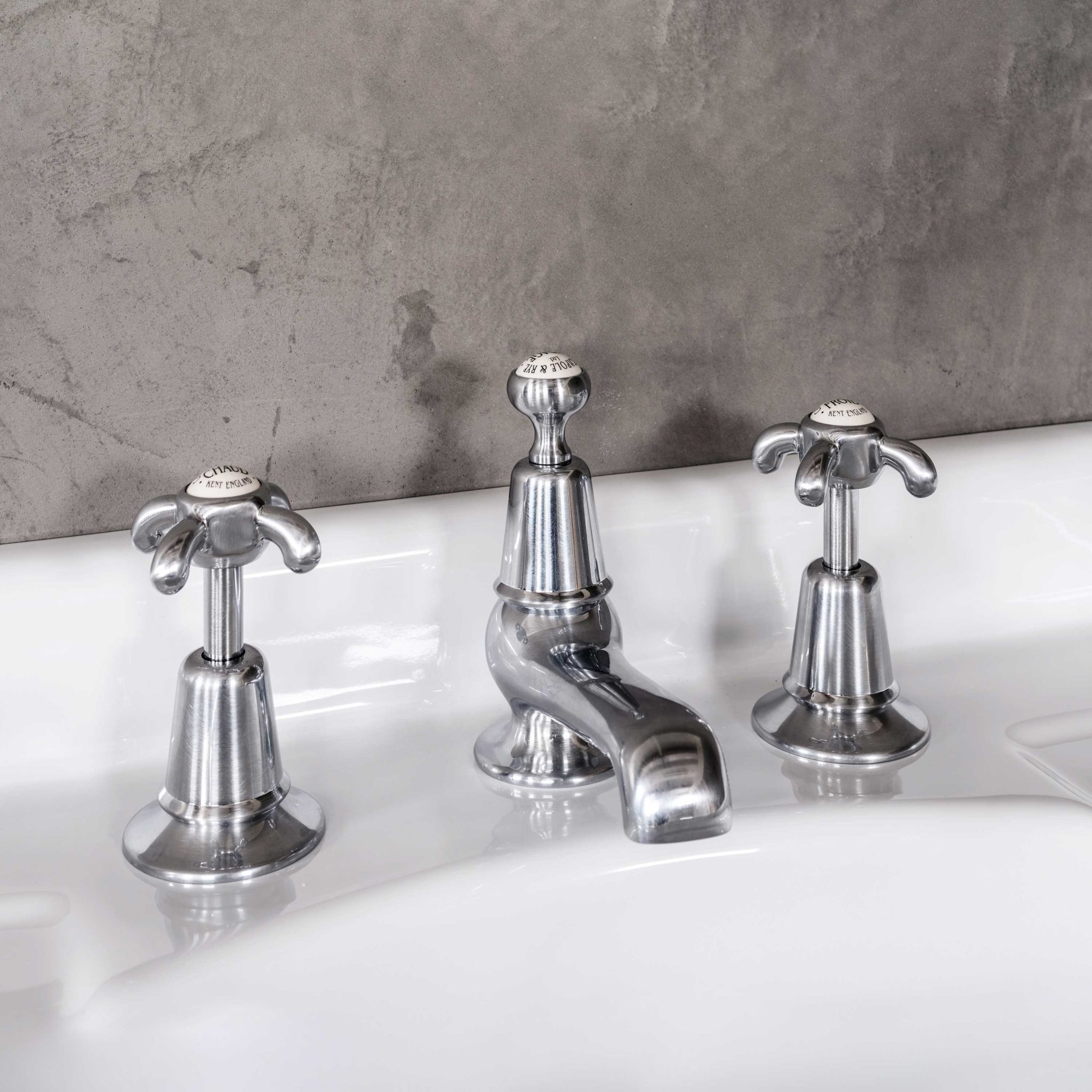 Basin Taps краны The Three Hole Basin Mixer Catchpoleandrye  - Вид №1