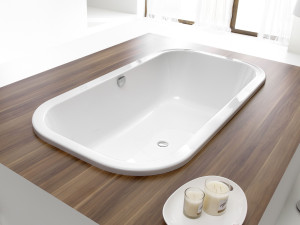 Акриловая ванна с утопленной хромотерапией