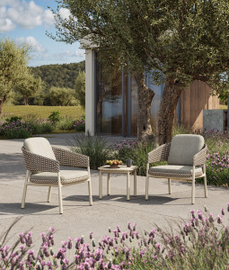 Металлический прямоугольный садовый столик