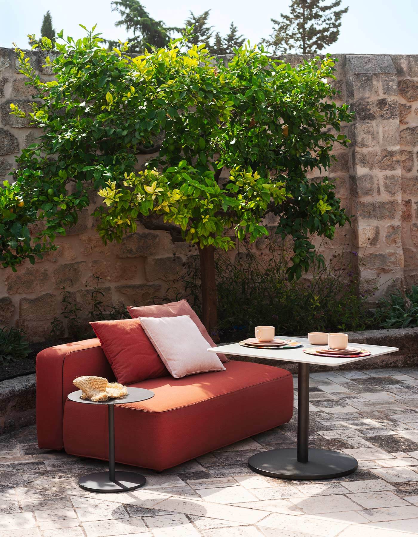 2-местный тканевый садовый диван RODA ARCH-00110366 - Вид №1