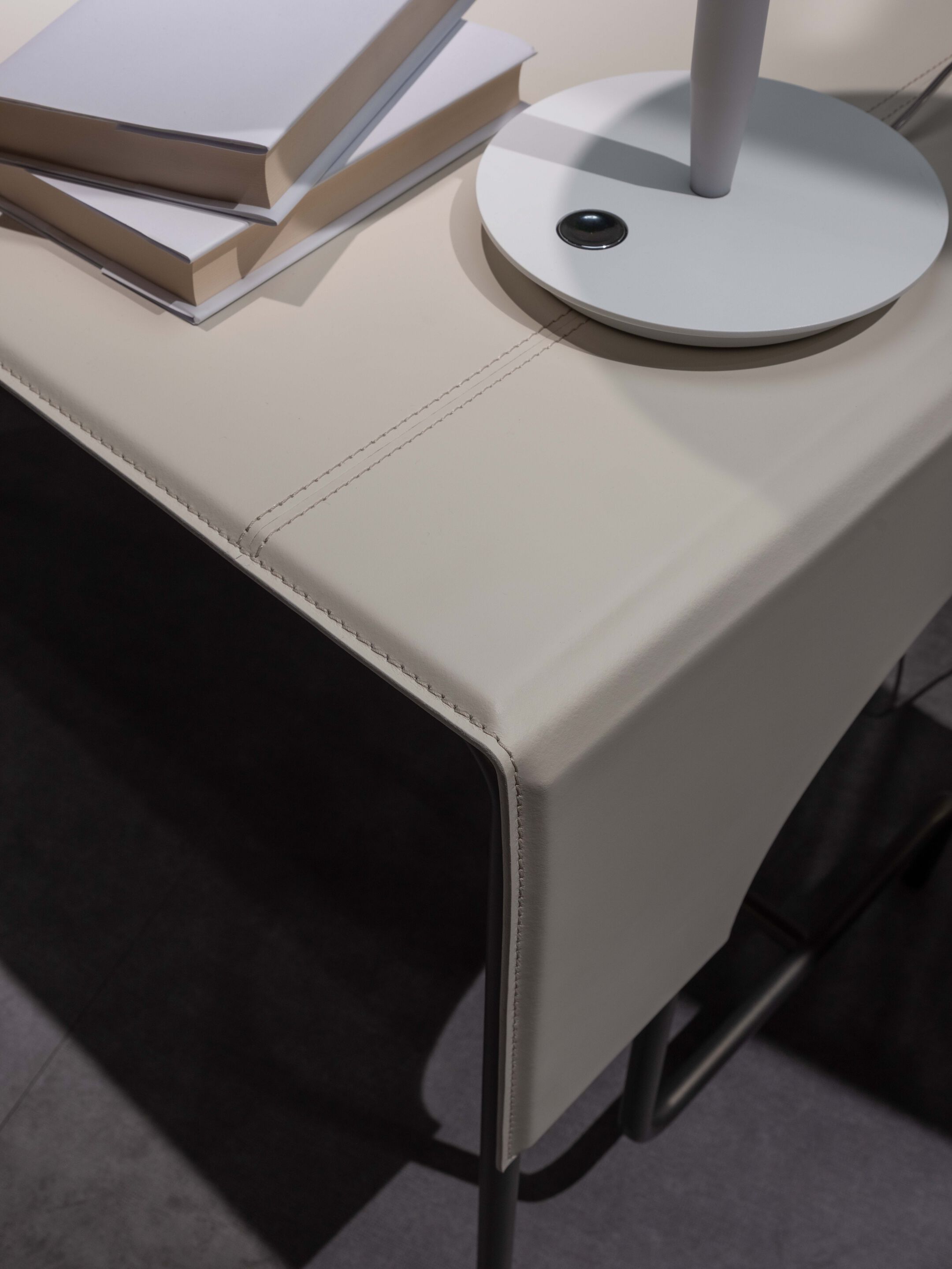 Кожаный стол Casa Covre LIBRA ARCH-00087262 - Вид №5