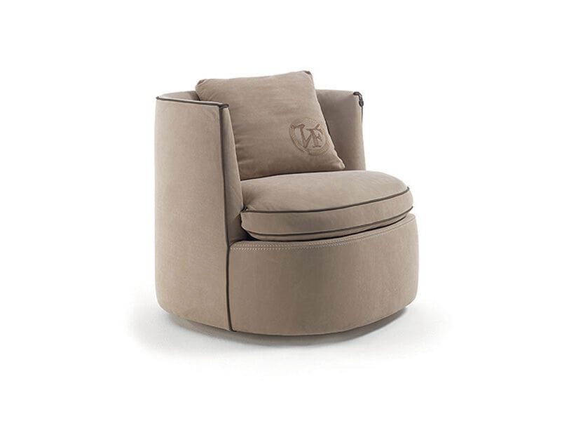 Тканевое кресло Vittoria Frigerio ARCH-00089938