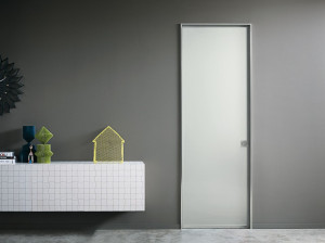 Алюминиевые и стеклянные раздвижные двери