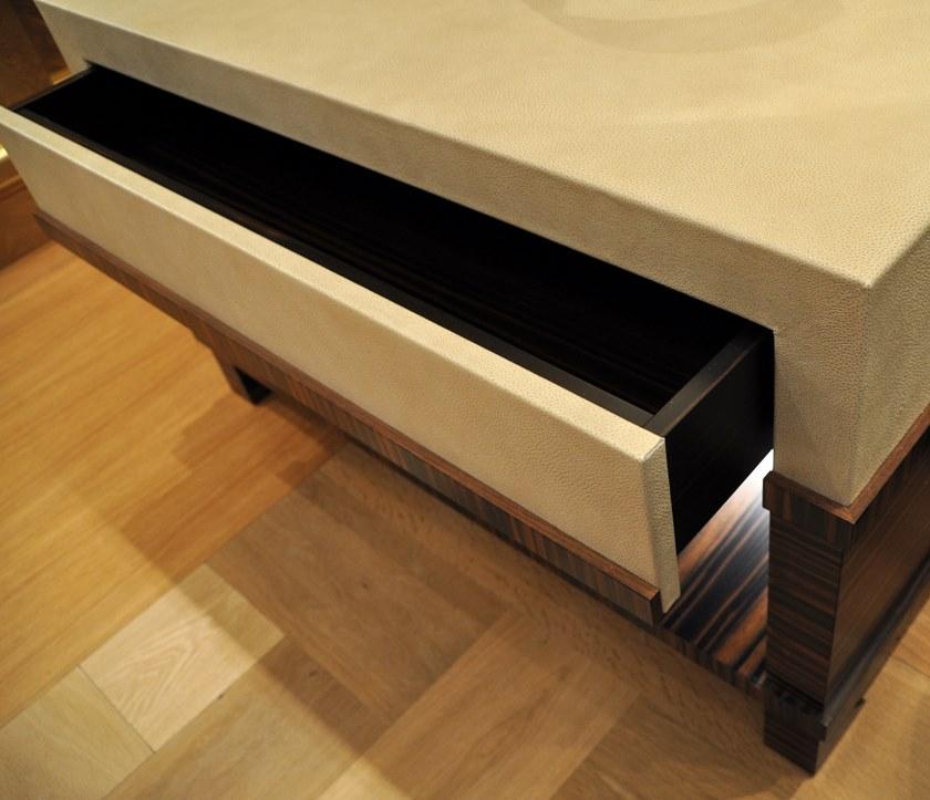 Arnaboldi Interiors Прямоугольная тумбочка из черного дерева с ящиками Vip sun-id-1504203 - Вид №1