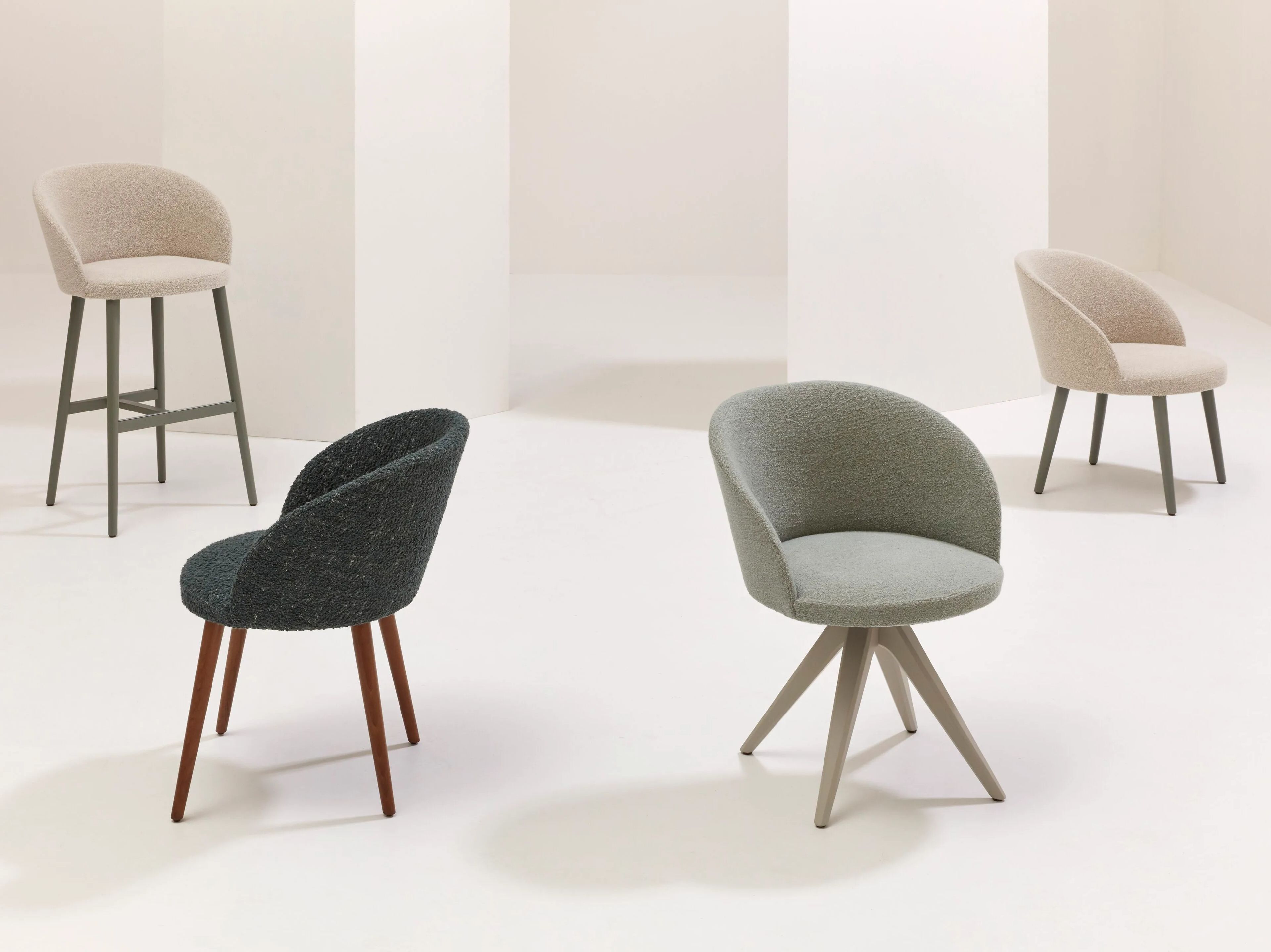 Кресло из бука с подлокотниками Billiani Мэрилин ARCH-00098512 - Вид №1