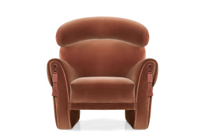 Бархатное кресло с высокой спинкой