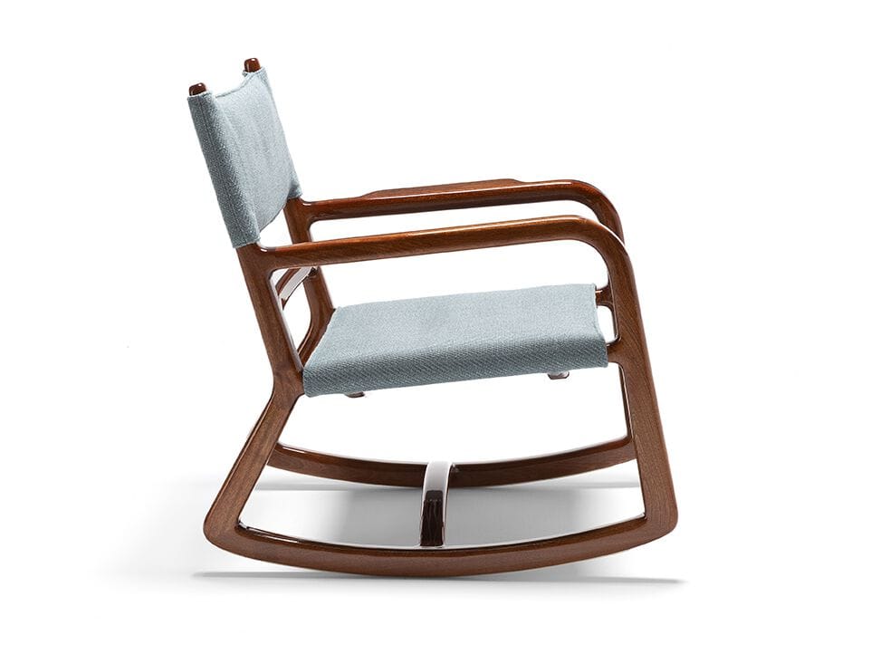 Кресло-качалка из красного дерева и ткани с подлокотниками Exteta Loro Piana Interiors, Стулья Delight от Exteta ARCH-00009398