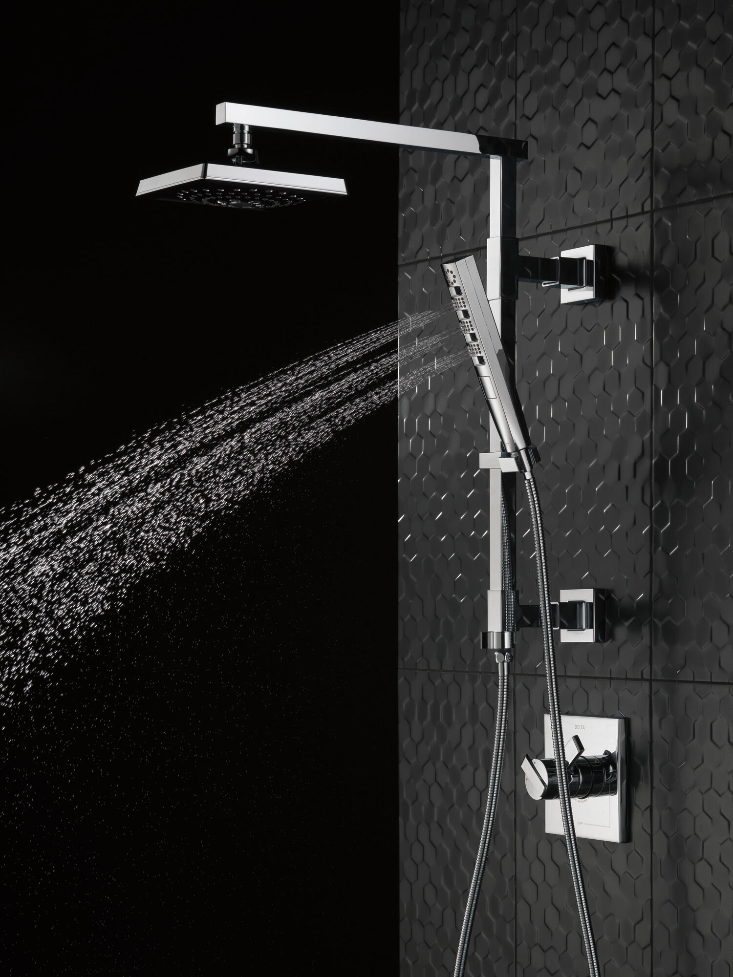 U495D-KS60-PK Шланг для ручного душа 60–80 дюймов Delta Faucet Universal Showering Черный нержавеющий  - Вид №13