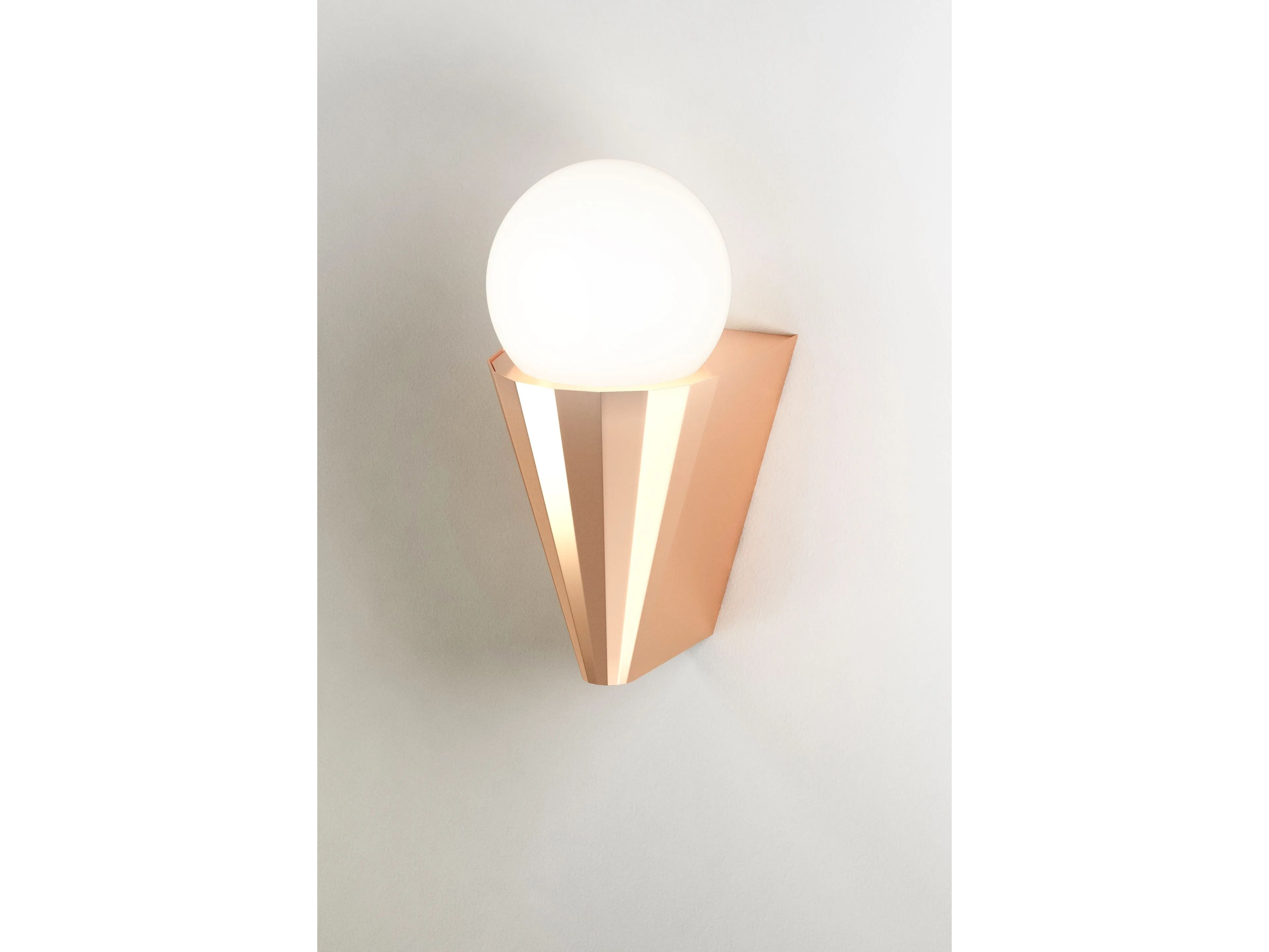 Латунный светодиодный настенный светильник CVL Luminaires Cornet ARCH-00043979 - Вид №6