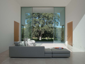 Алюминиевое раздвижное окно