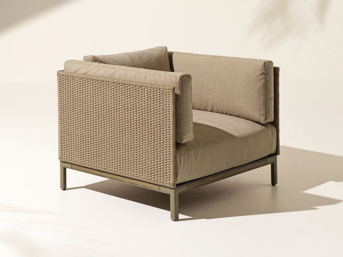 Веревочное садовое кресло с подлокотниками Ethimo залив ARCH-00152447 - Вид №1