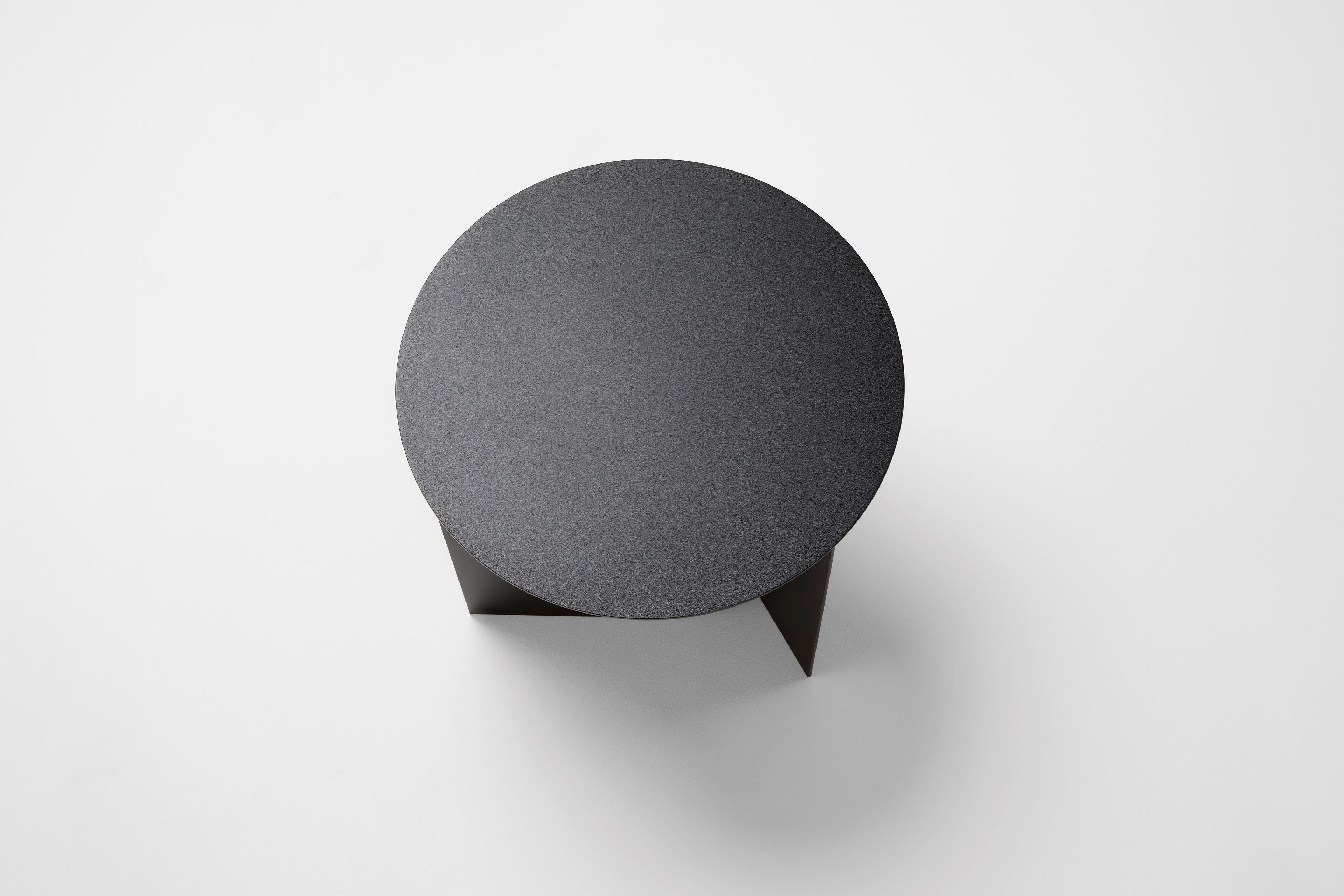 Круглый алюминиевый журнальный столик с порошковым покрытием Ross Gardam ARCH-00057248 - Вид №1