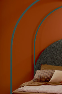 Двуспальная кровать из кованого железа с мягким изголовьем