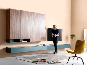 Стена установленная оборудованная стена