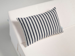 Напольная ткань полосатая подушка