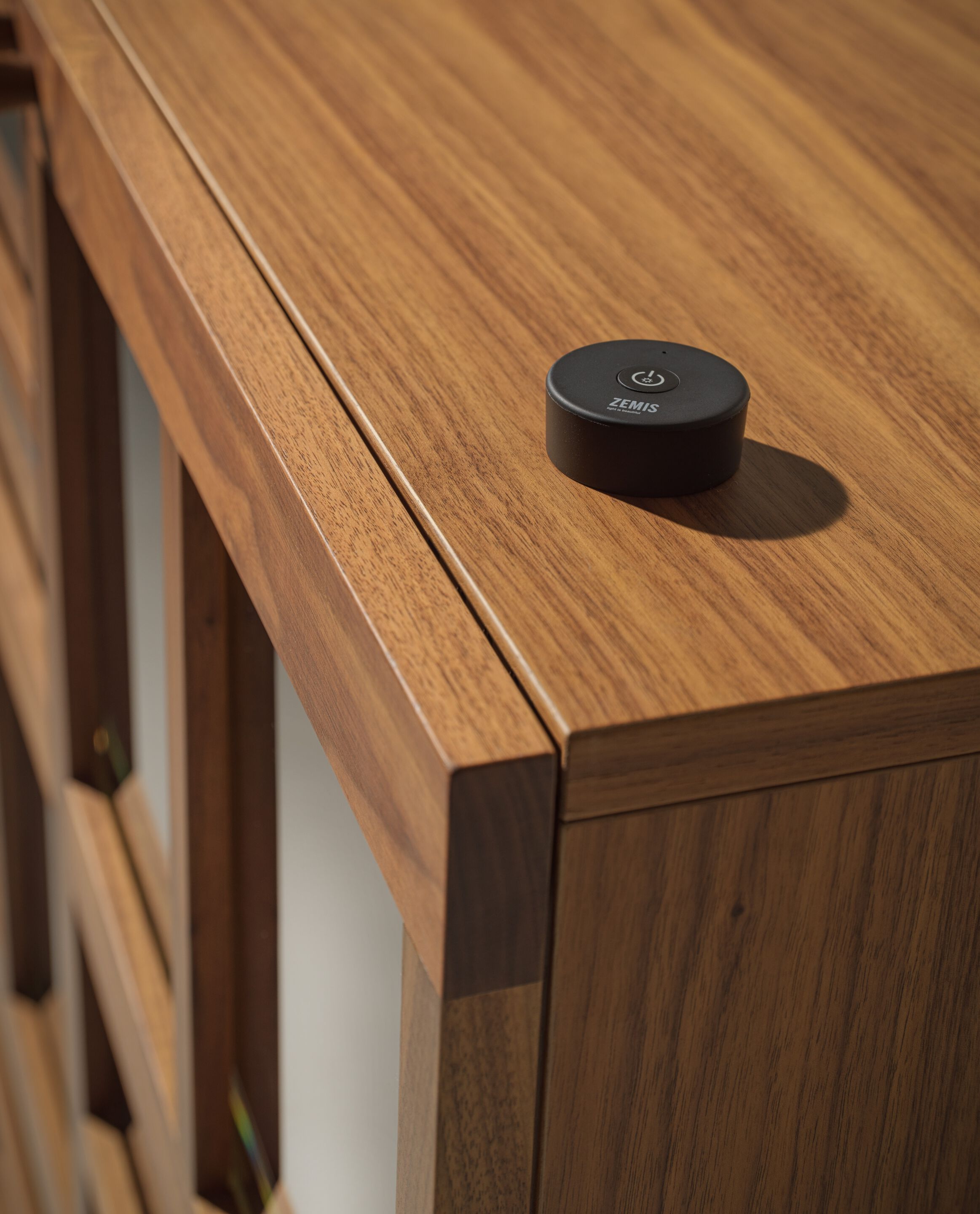 Деревянная витрина со встроенным освещением Casamania & Horm Torii ARCH-00132334 - Вид №12