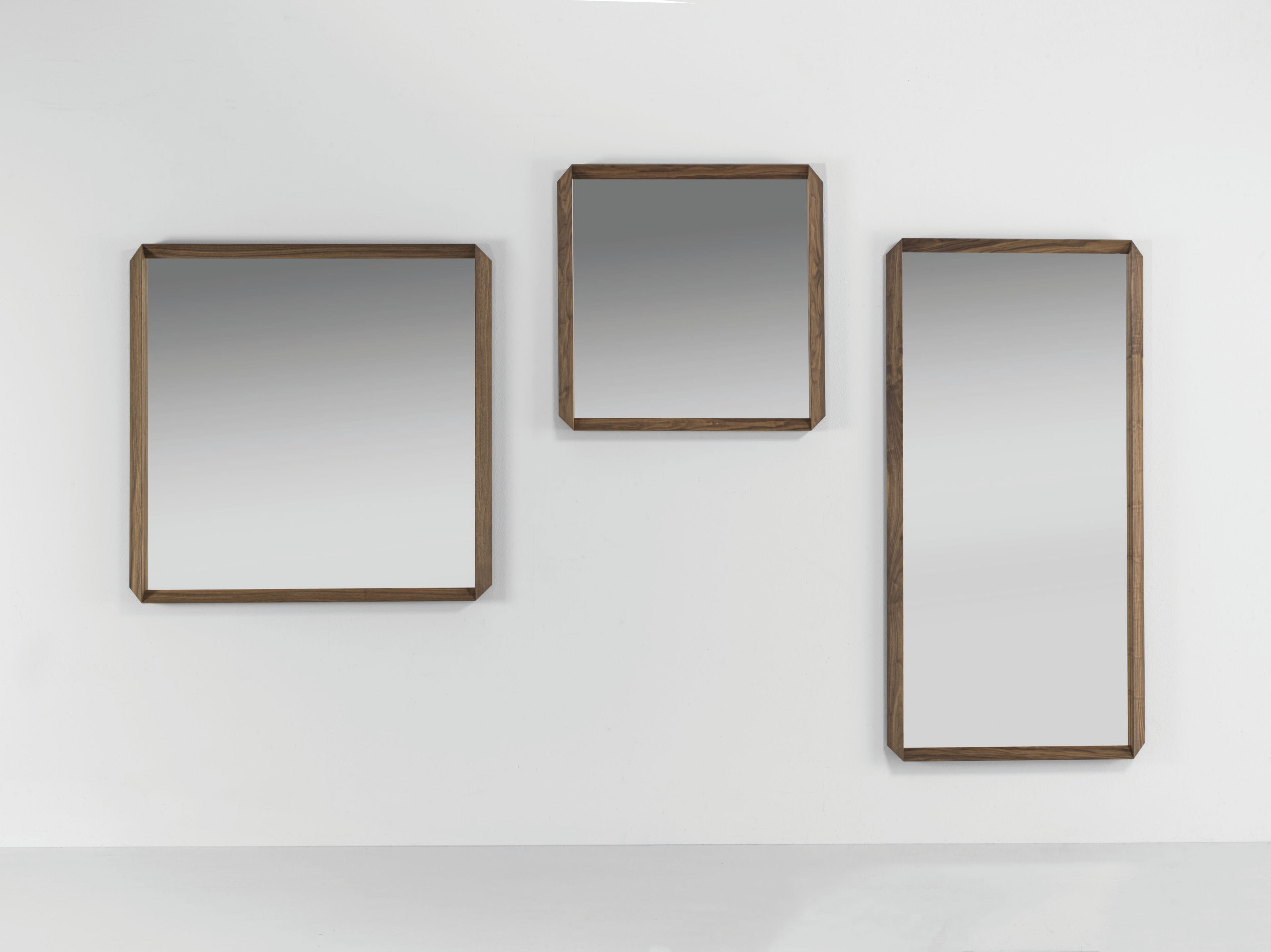 Квадратное зеркало из массива грецкого ореха с настенной рамкой Porada Twenty-Four ARCH-00009141 - Вид №3