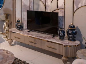 Низкий шкаф для телевизора с ящиками