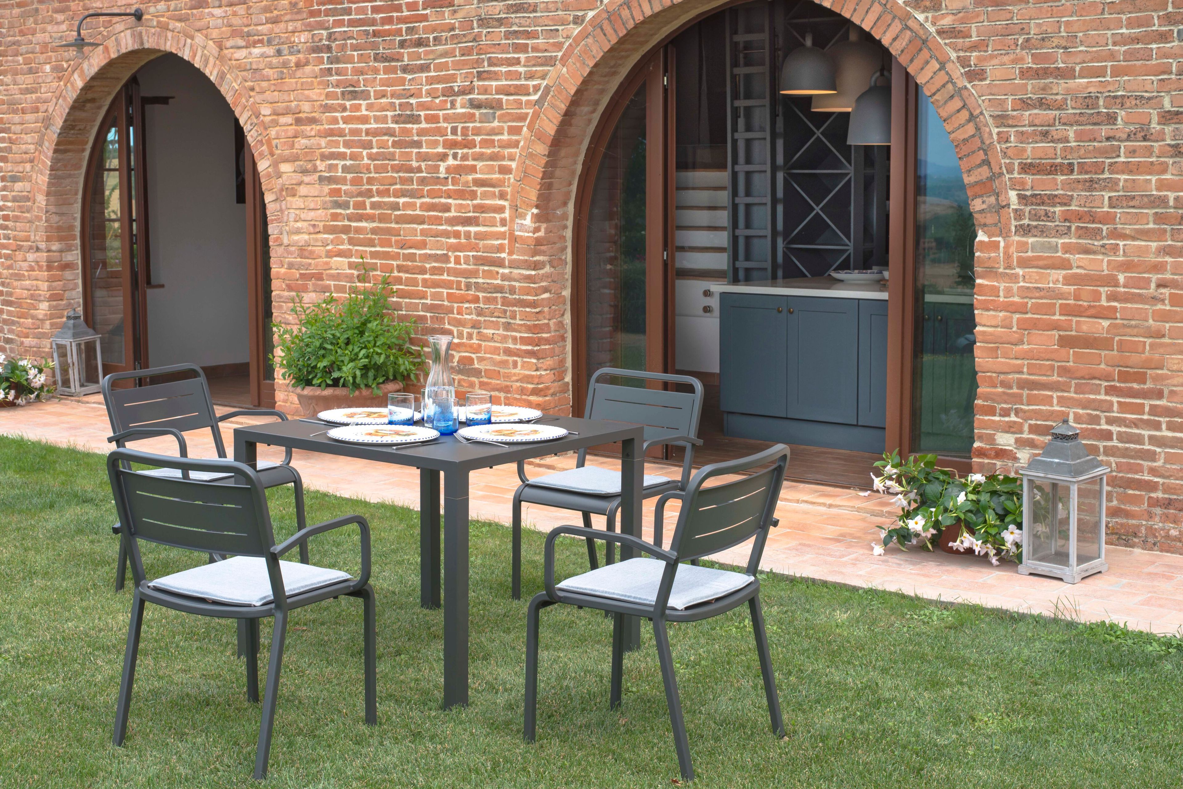 Стальной квадратный стол emu ARCH-00097501 - Вид №4