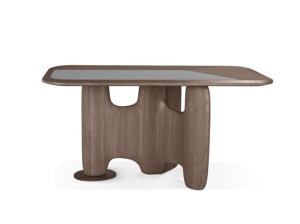 Деревянный прямоугольный стол