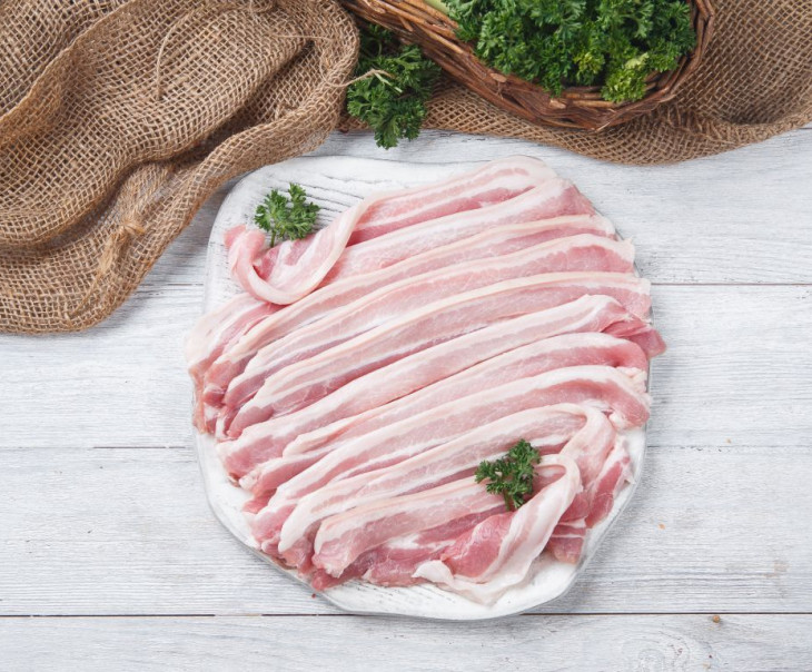 6101 Бекон свиной охлажденный Вкусляндия 