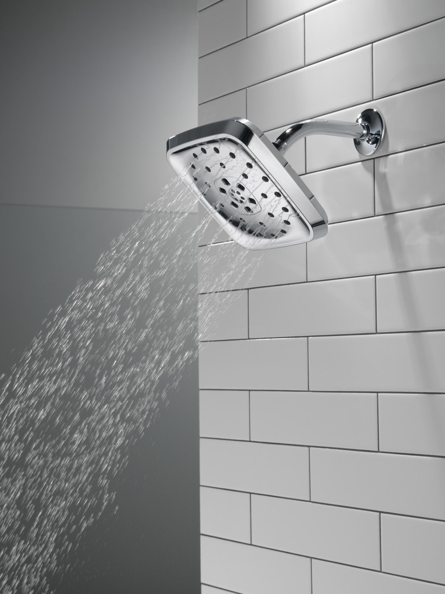 52460-PN H2Okinetic® 4-х позиционная душевая лейка с UltraSoak ™ Delta Faucet Universal Showering Полированный никель  - Вид №4