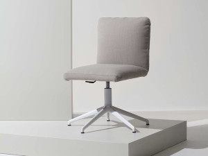 Тканевый мягкий поворотный стул