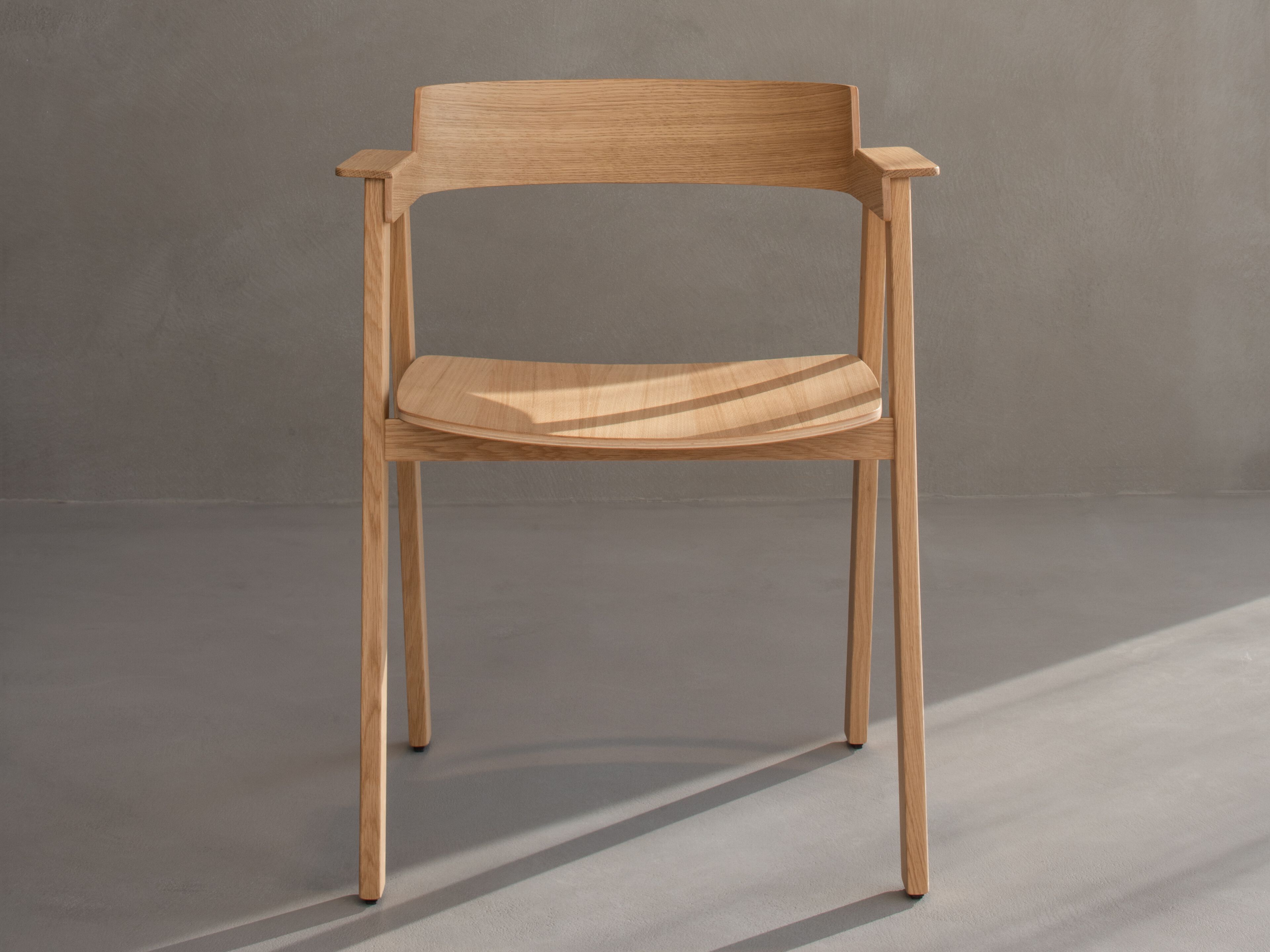 Дубовый стул с подлокотниками Gazzda FLIP ARCH-00129100 - Вид №10