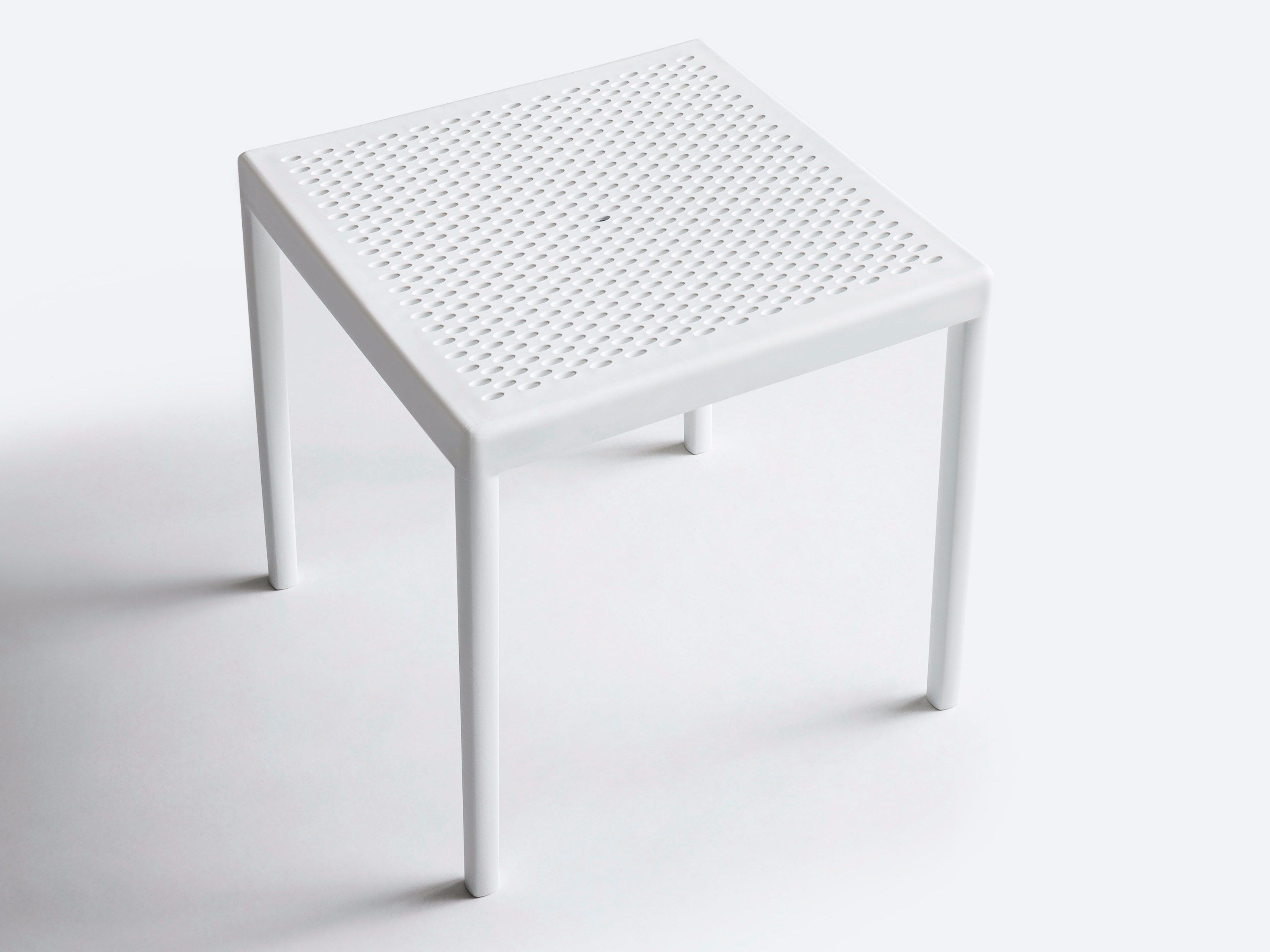 Квадратный стол из инженерного пластика GABER Minush ARCH-00075635