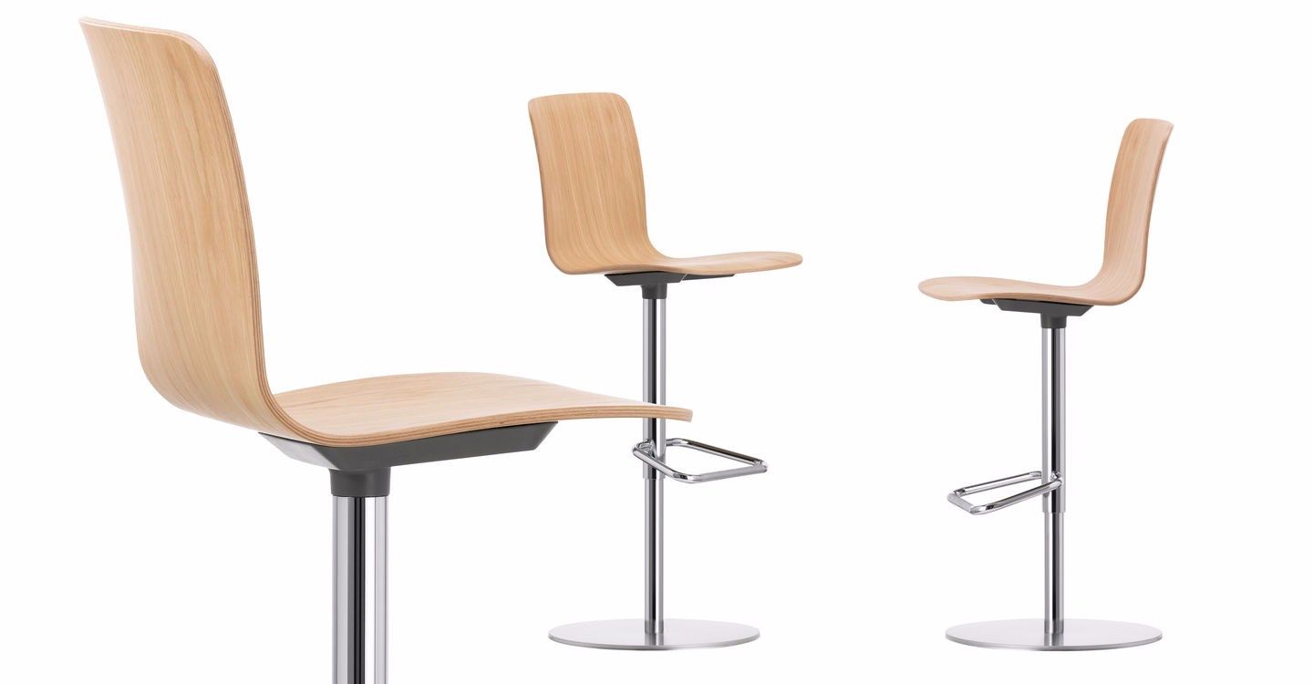 Деревянный поворотный барный стул с подставкой для ног VITRA HAL ARCH-00143937 - Вид №1