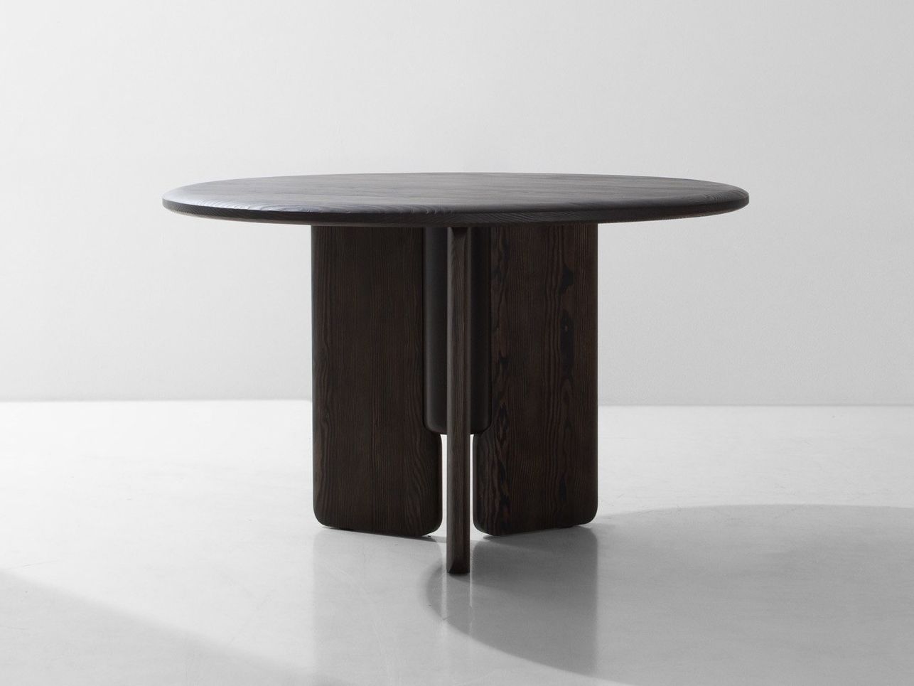 Круглый стол из ели District Eight Faifo ARCH-00149341 - Вид №4