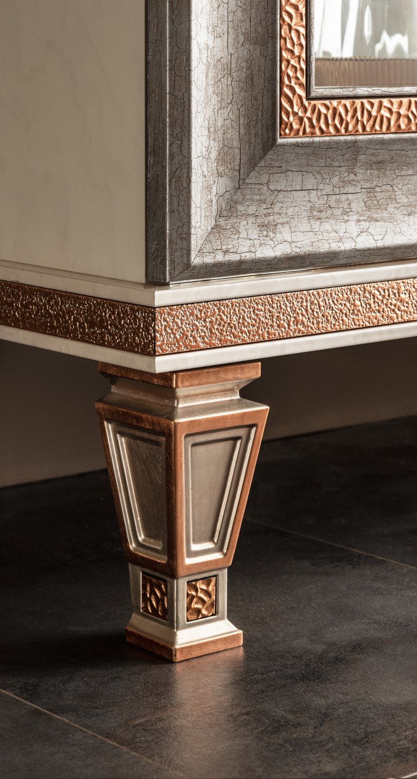 Деревянный шкаф с распашными дверями Arredoclassic Dolce Vita ARCH-00117200 - Вид №4