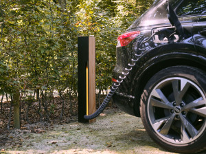 Зарядная колонна для электромобилей