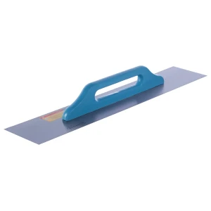 Гладилка с деревянной ручкой инструментальная сталь 680х140 мм