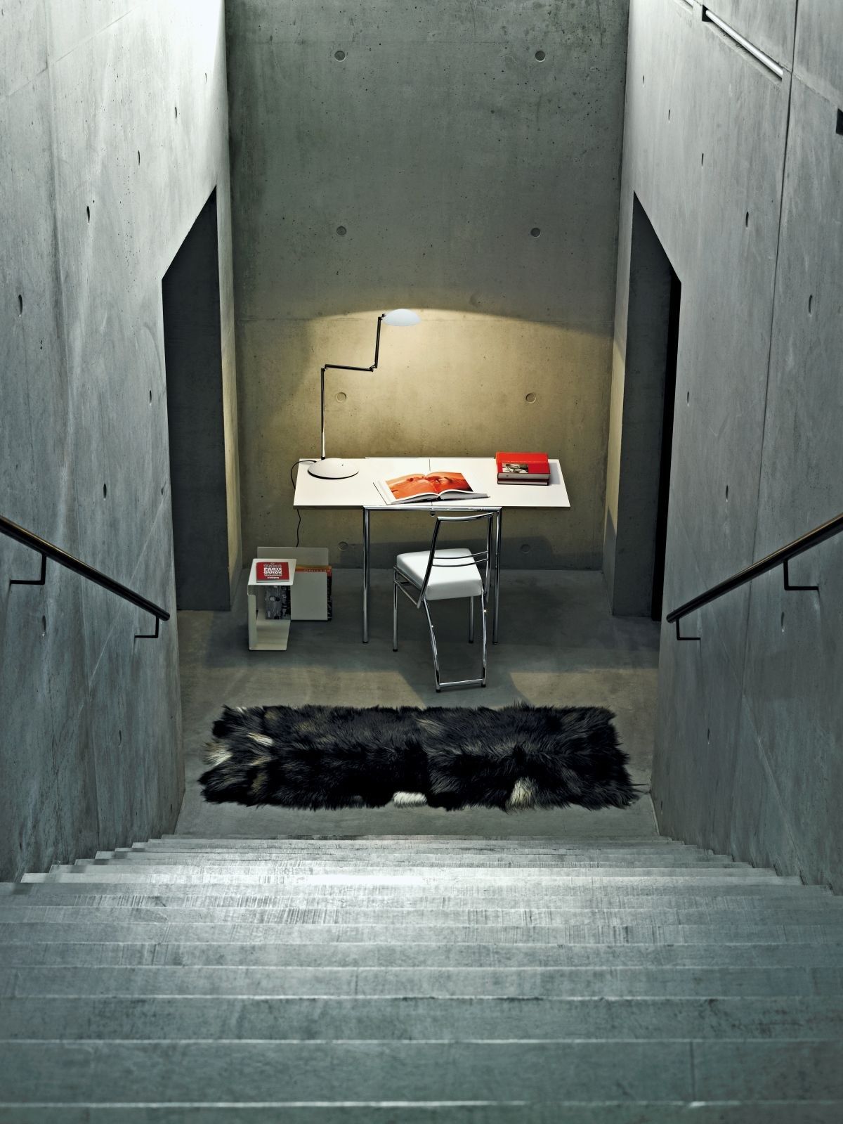 Регулируемая металлическая настольная лампа Classicon Orbis ARCH-00027030 - Вид №4