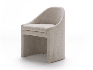 Тканевый стул