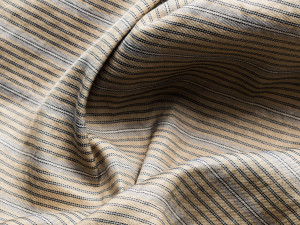 Ткань в полоску из льна, вискозы и хлопка