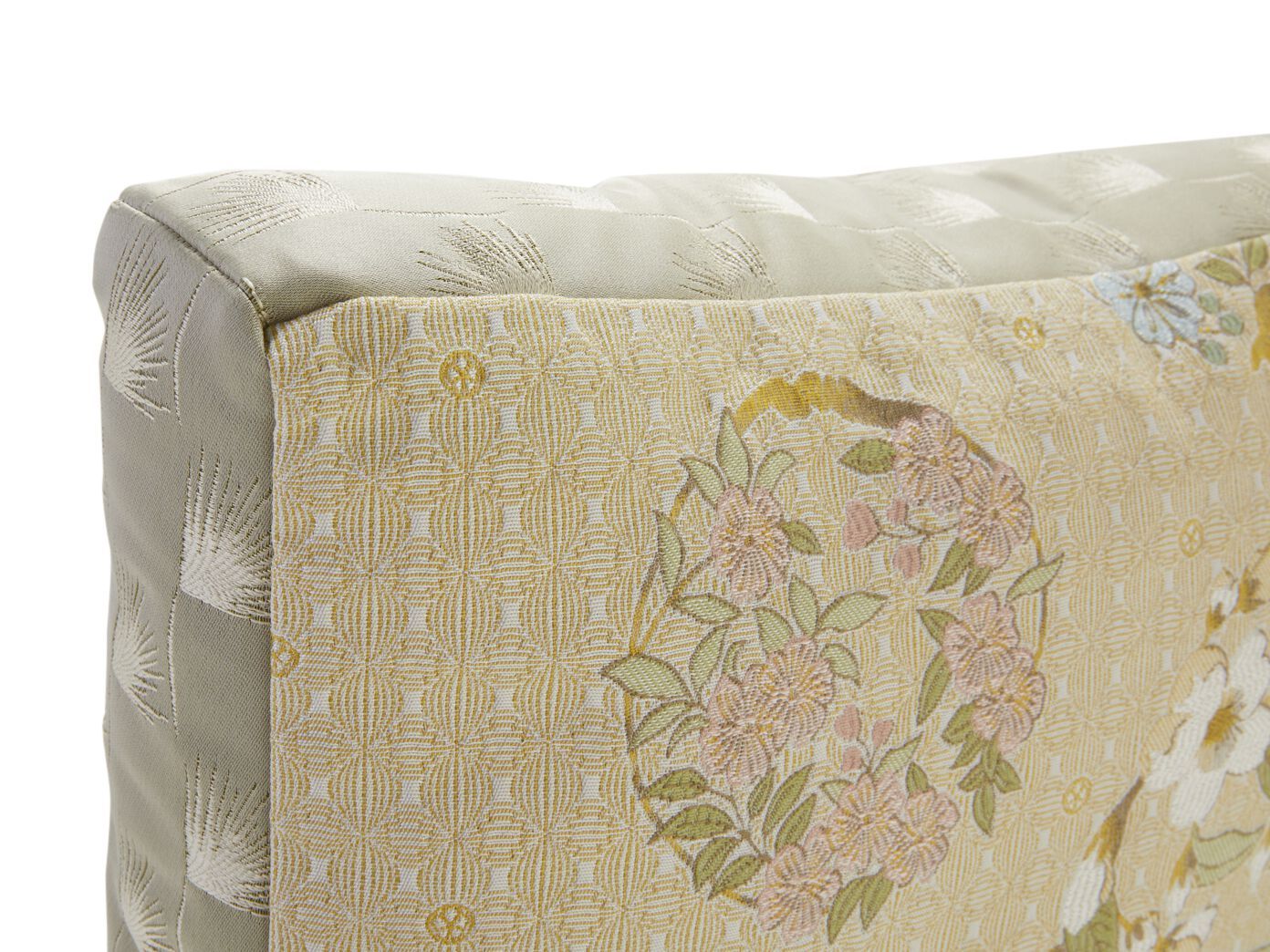 Квадратная подушка K-3 Sakura ARCH-00034069 - Вид №2