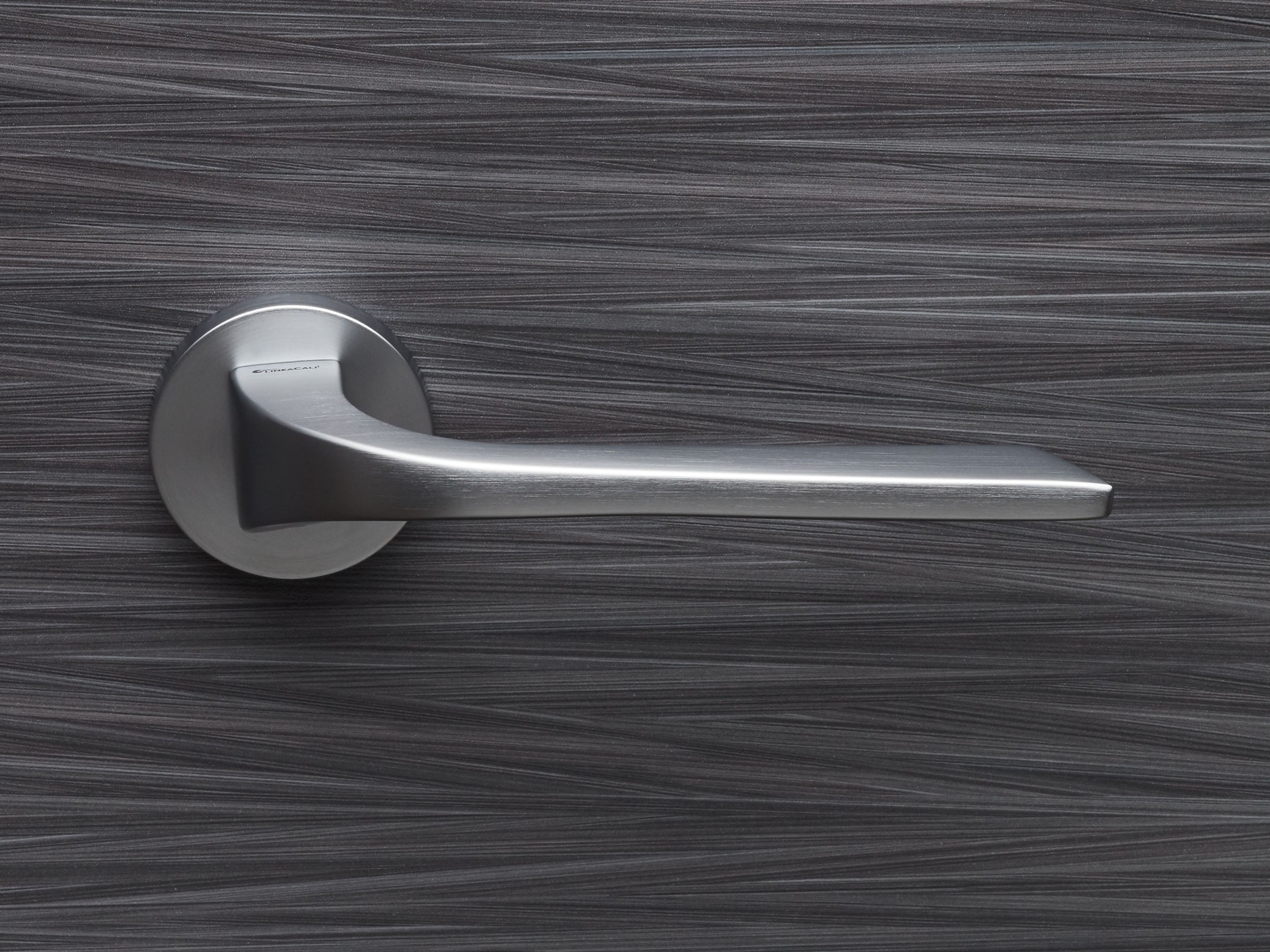 Латунная ручка на пластине LINEA CALI' Living ARCH-00101908 - Вид №2