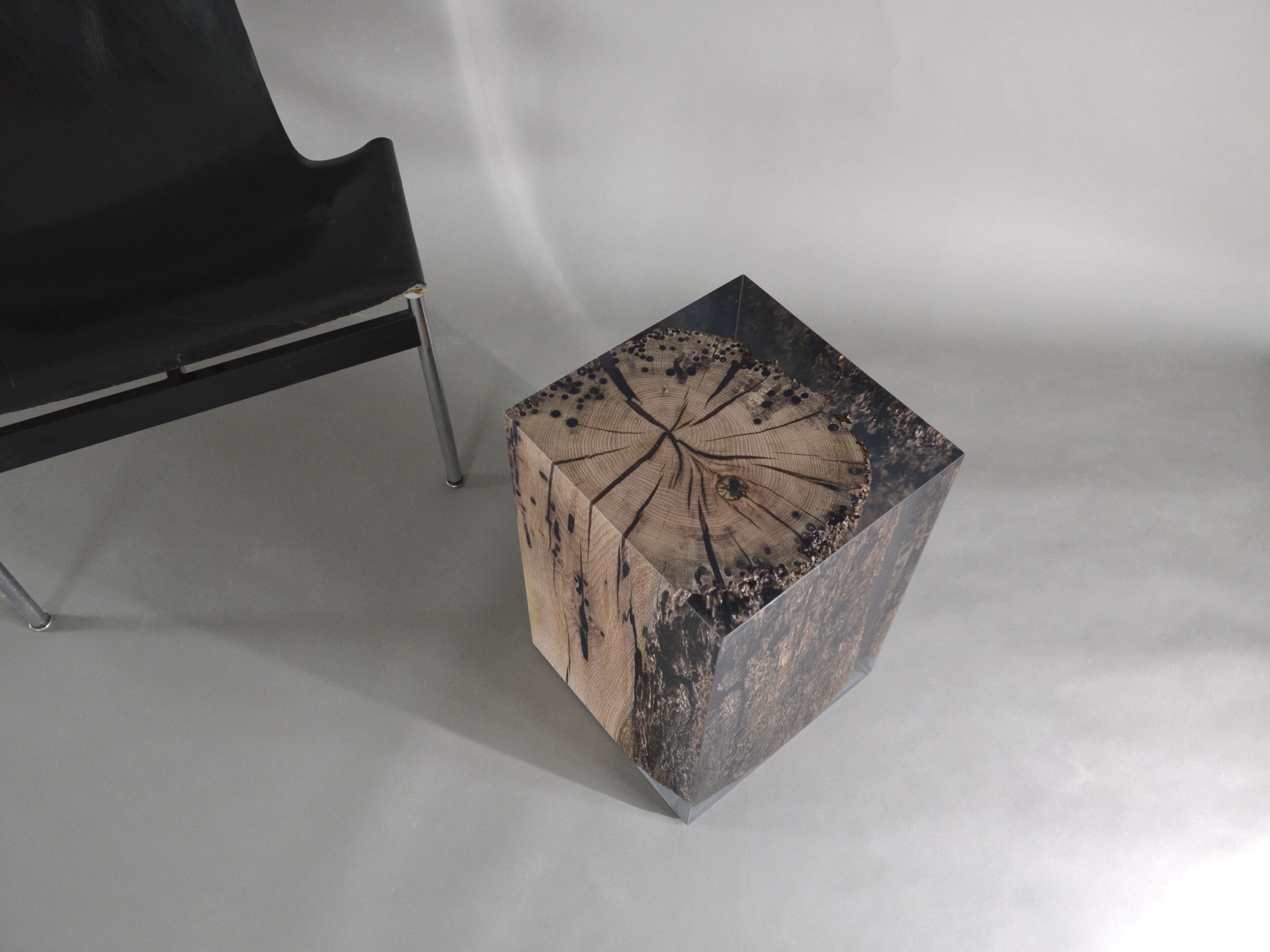 Табурет / журнальный столик из дуба и смолы alcarol Bricola ARCH-00047970 - Вид №29