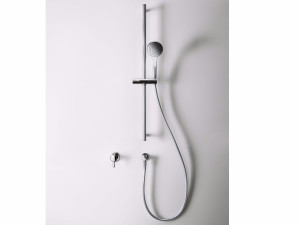 Настенный смеситель для ванны с ручным душем