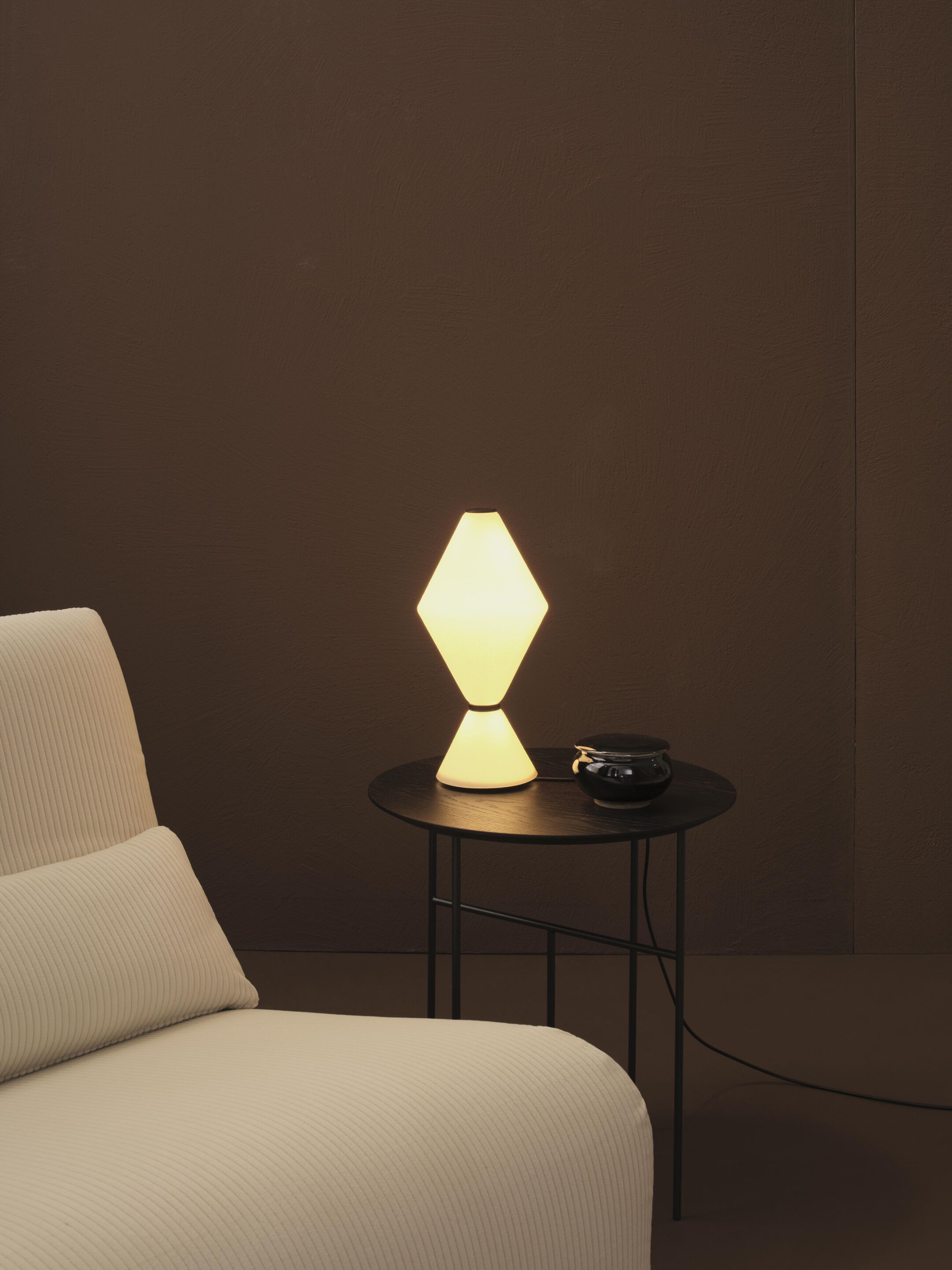 Светодиодная настольная лампа из опалового стекла DE PADOVA Helium Mini ARCH-00018572 - Вид №3