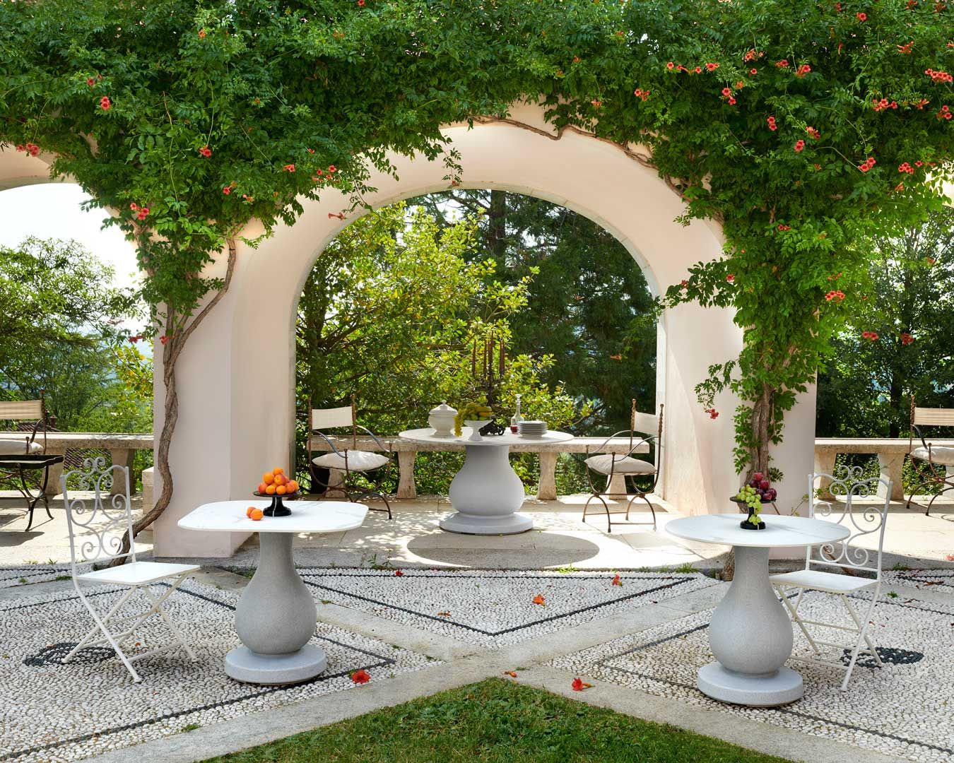 Круглый стол из полиэтилена и столешница HPL с мраморным эффектом SLIDE девятнадцатый век ARCH-00052894 - Вид №9